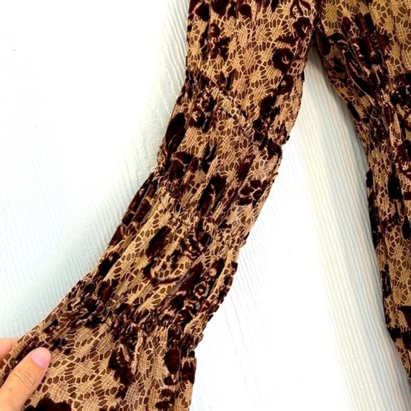 Muse Boston Proper - Cream Lace Flat Pattern With Velvet Flowers Ruched Dress 4 - Picture 5 of 13